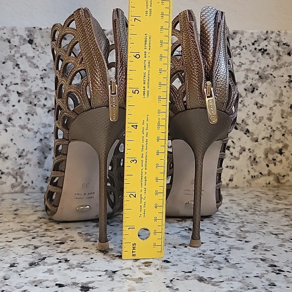 Exquisite pair of Sergio Rossi heels sz 9 - Picture 8 of 15